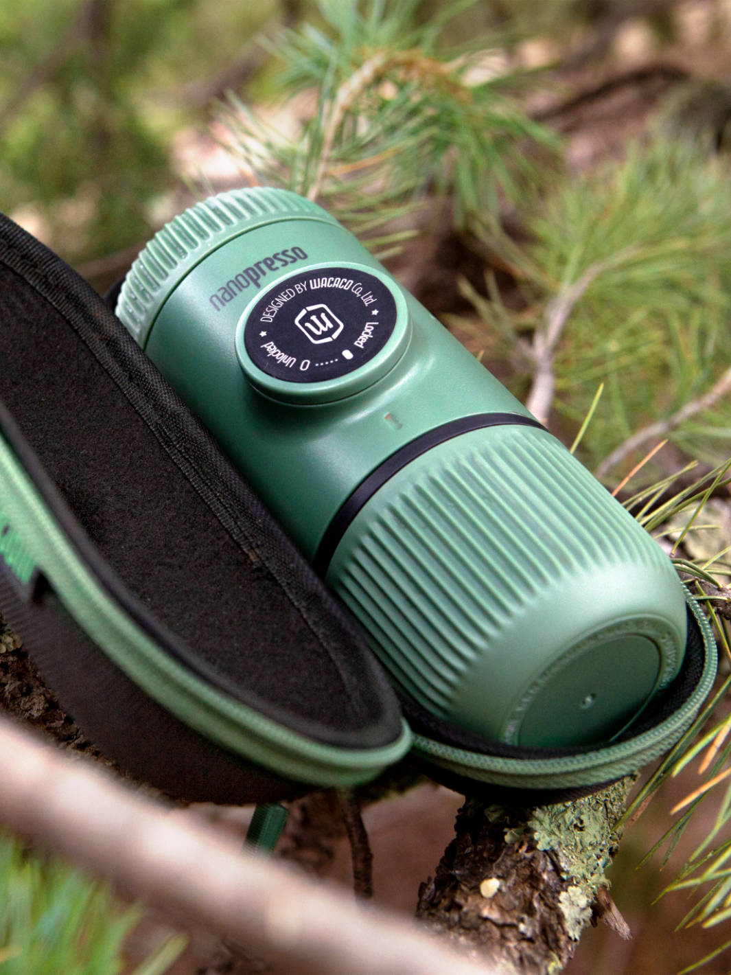 WACACO Nanopresso Elements (Moss Green) with Case (Damaged Box)