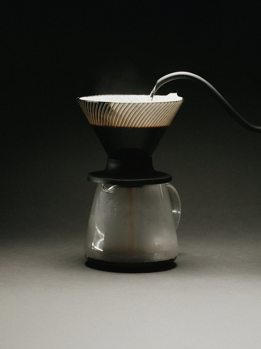 HARIO V60-02 NEO Dripper (Tritan) (Black) / Pourover Brewers