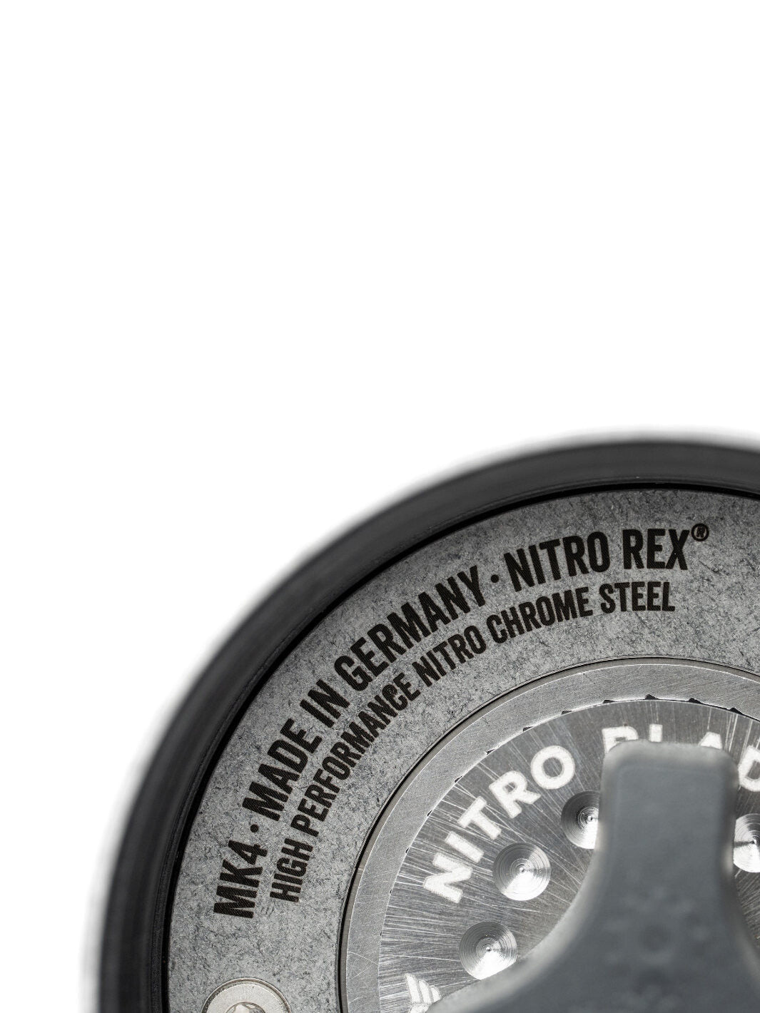 COMANDANTE C40 LAB Series NITRO BLADE®