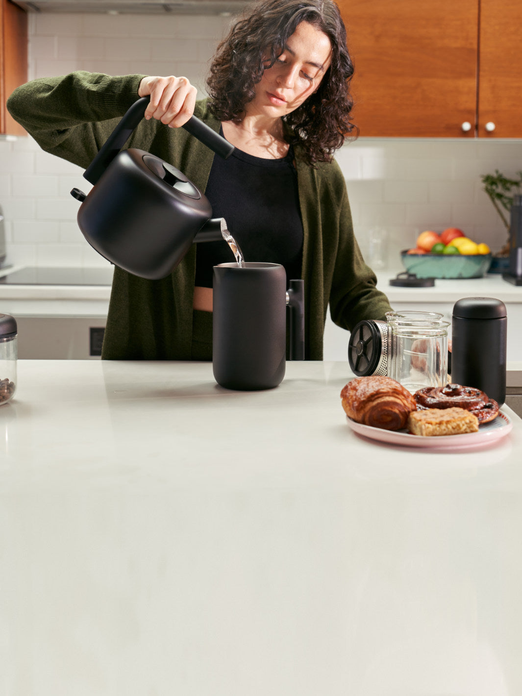 FELLOW Clyde Electric Kettle (120V) (1500ml/50oz) (Matte Black) (Damaged Box)