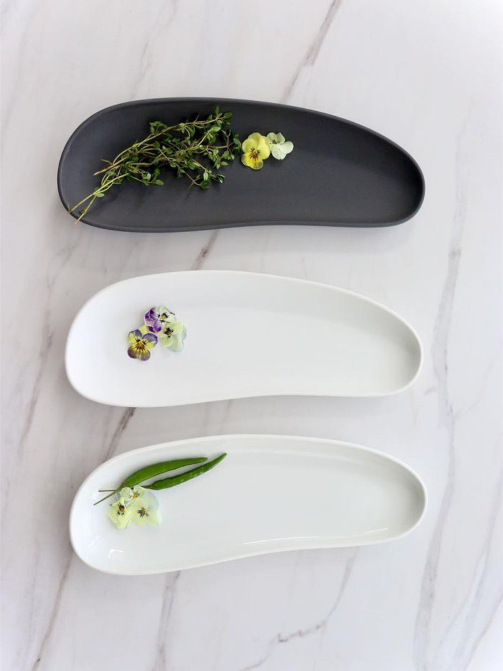Photo of COOKPLAY Yayoi Platter Board (32x11.5cm/13x4.5in) (Matte White) ( ) [ Cookplay ] [ Plates ]