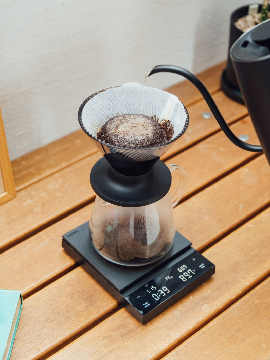 HARIO V60-02 NEO Dripper (Tritan) (Black) / Pourover Brewers