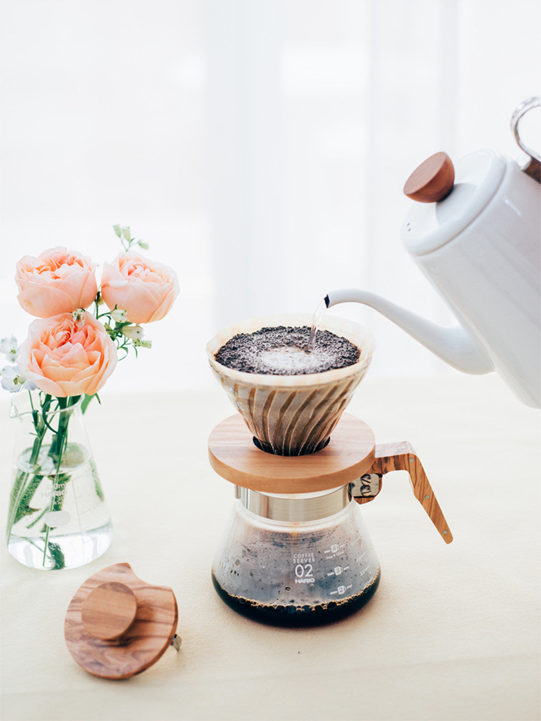 HARIO V60-02 Coffee Server (600ml/20oz) (Olive Wood) - Thumbnail 4