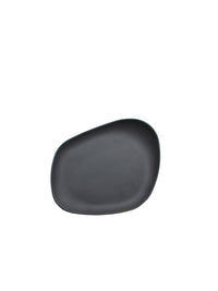 Photo of COOKPLAY Yayoi Flat Plate (23x20cm/9x8in) ( Matte Black ) [ Cookplay ] [ Plates ]