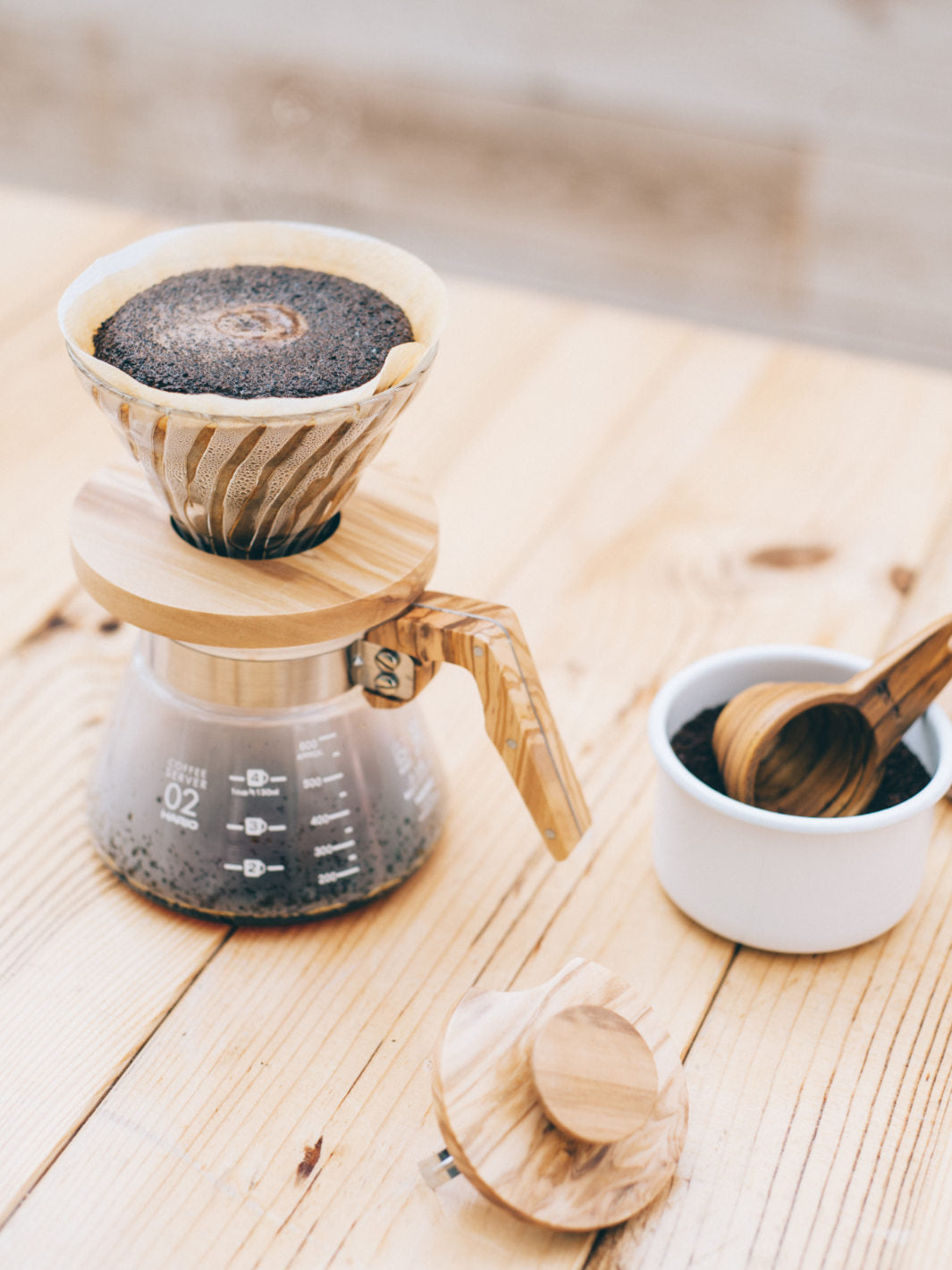 HARIO V60-02 Glass Dripper (Olive Wood) / Pourover Brewers