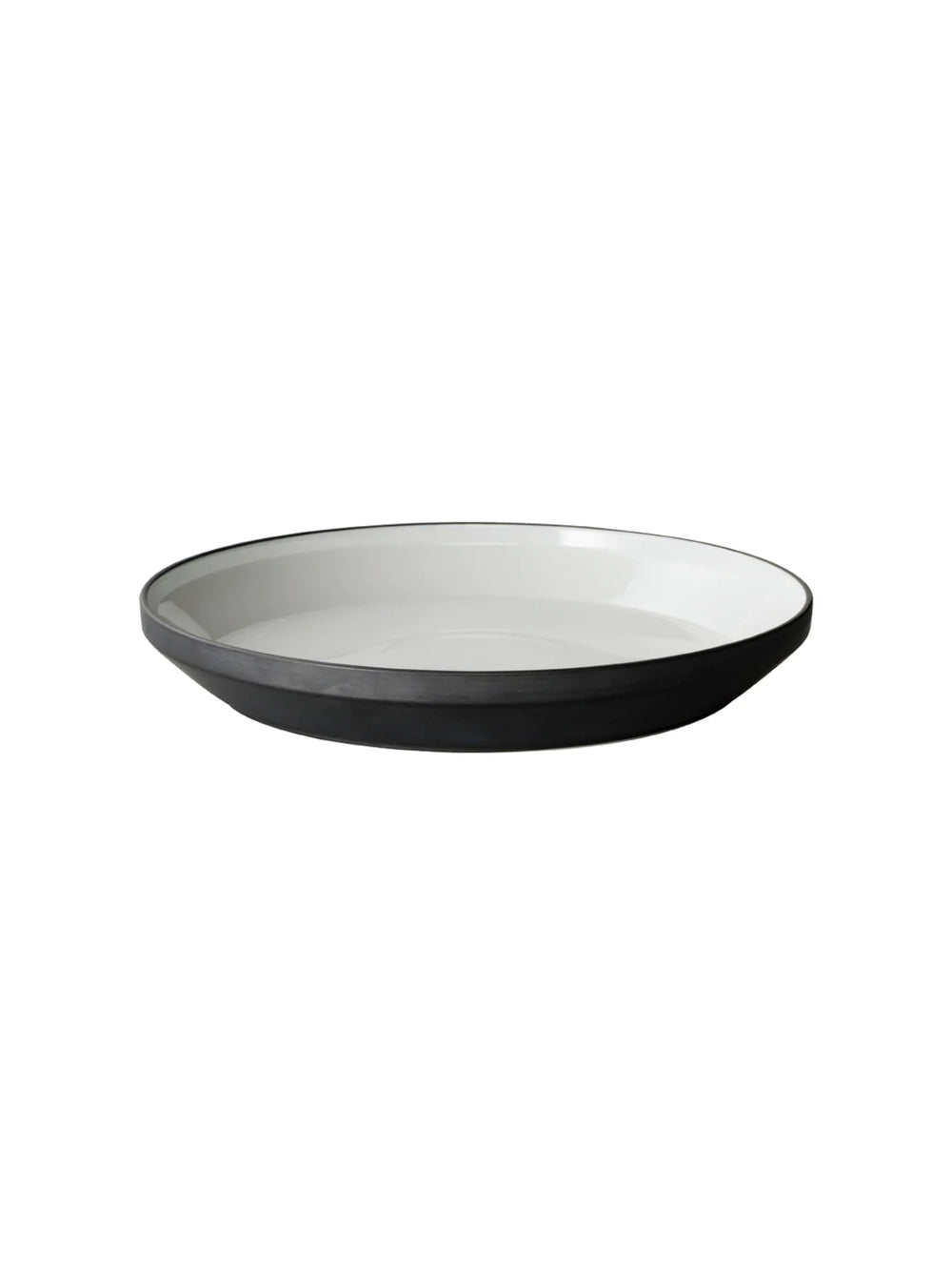 Photo of KINTO RIM Plate (240mm/9.5in) ( Black ) [ KINTO ] [ Plates ]